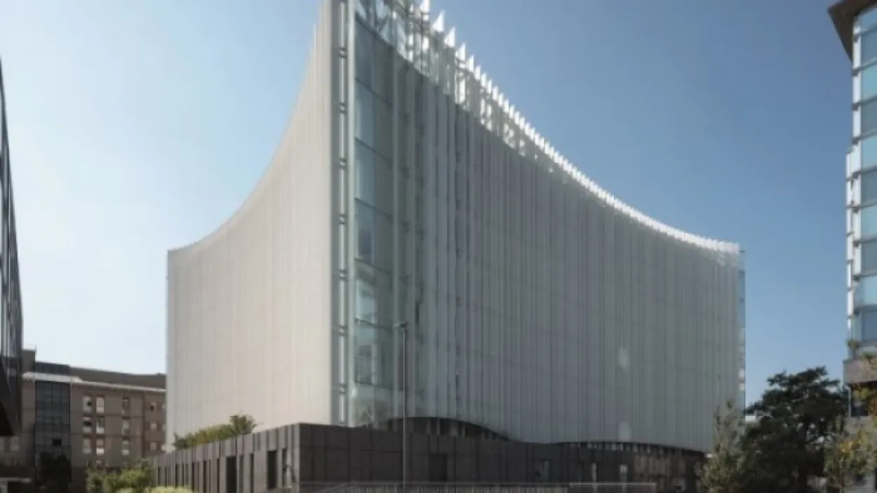 Ospedale San Raffaele _facciata ph Duccio Malagamba ©Mario Cucinella Architects (7).jpg