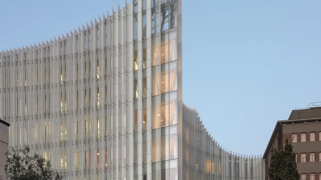 _San Raffaele Hospital_ ph Duccio Malagamba ©Mario Cucinella Architects (11).jpg